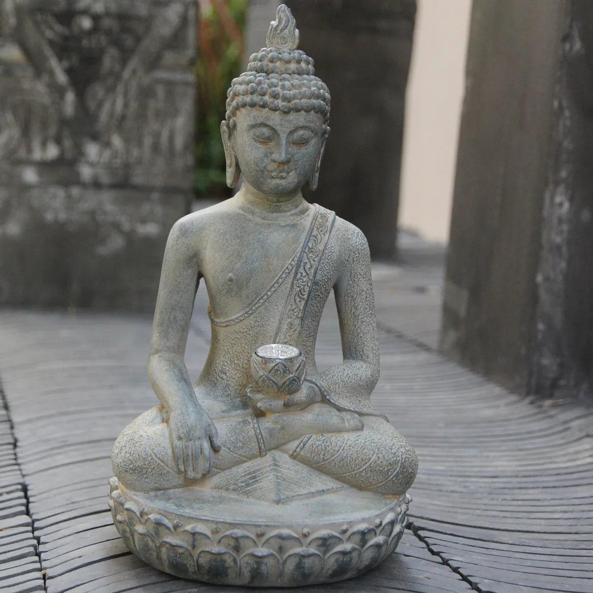 Zen-Inspired Solar-Powered Buddha Statue with Light - Resin Garden & Entryway Decor, Outdoor Ornament